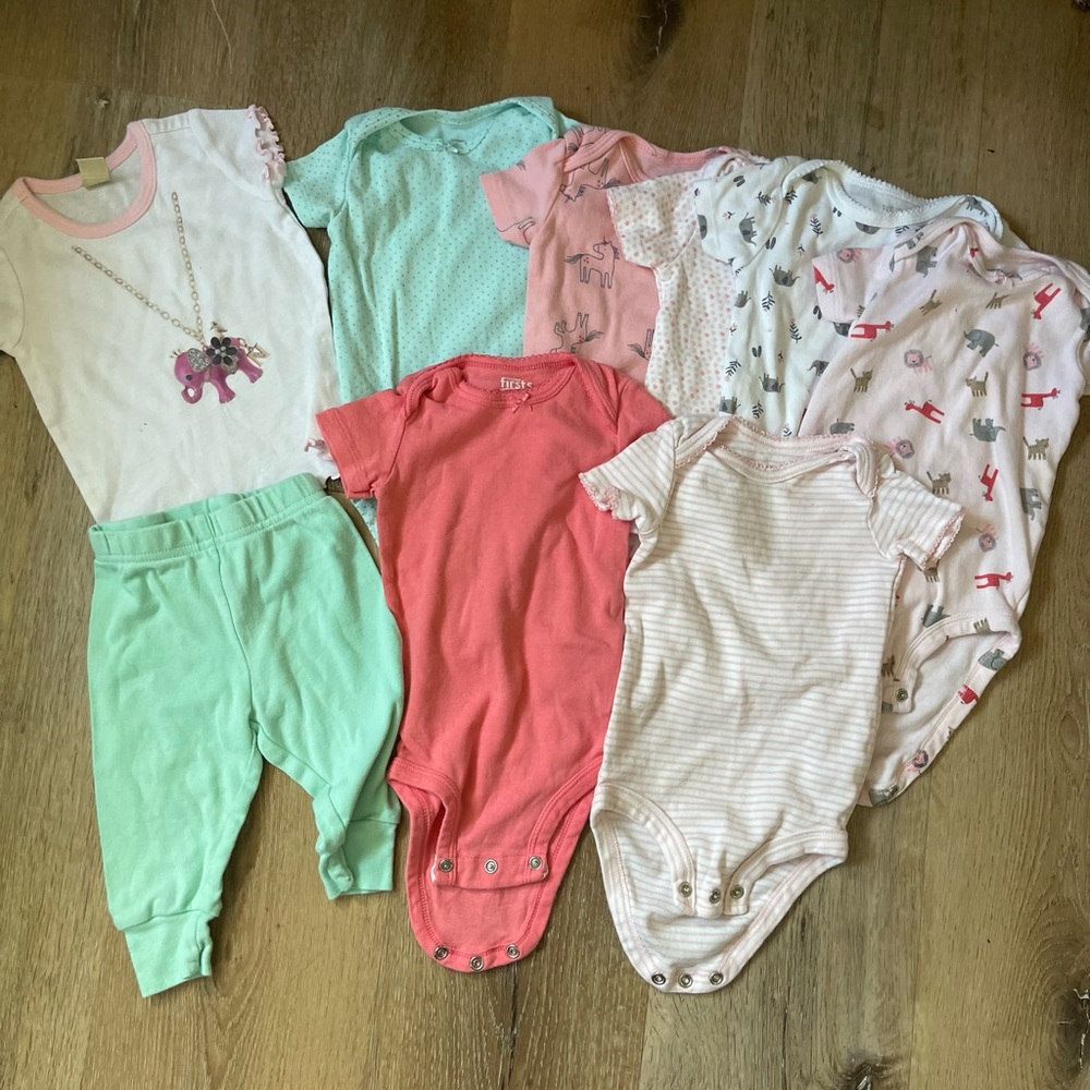3/$20 Large Bundle Baby Girl Clothes 3-6 Months